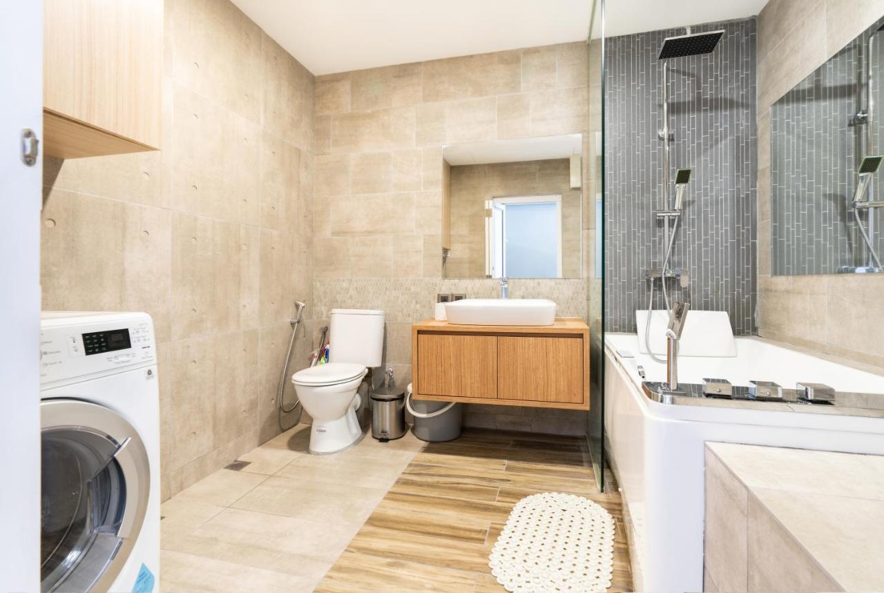 Mansion One Executive Bathtub 1bedroom 2-4pax Apartment *